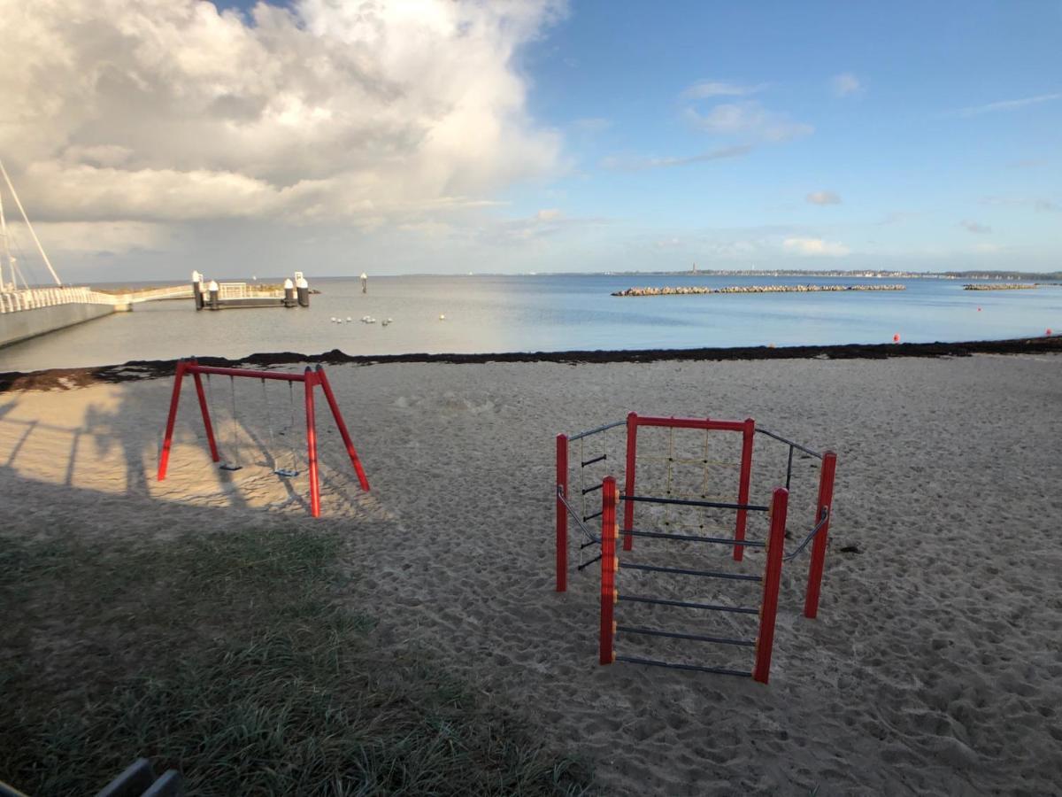 Nur 50M Zum Yachthafen Und 100M Zum Strand Kiel Exterior photo