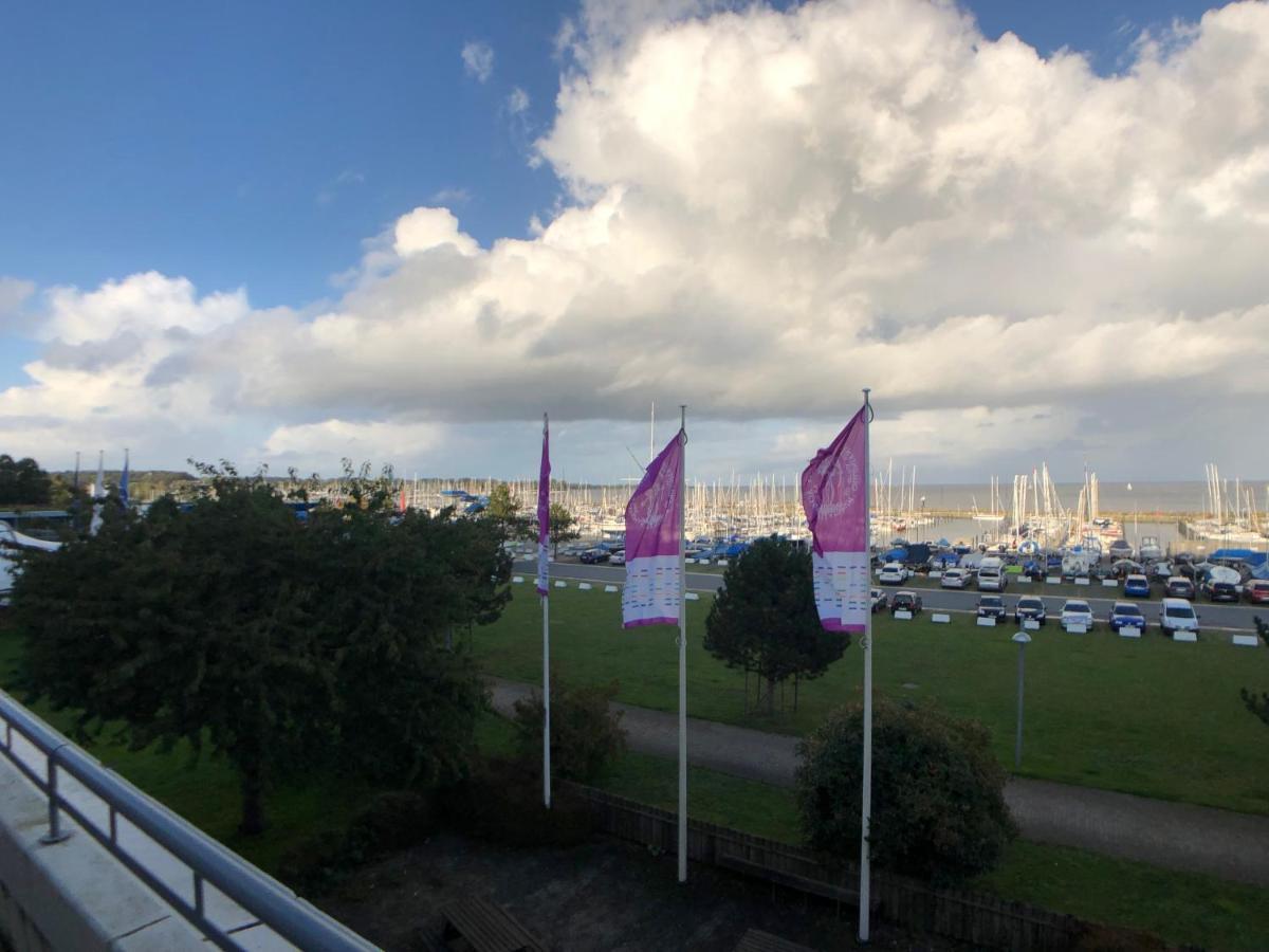 Nur 50M Zum Yachthafen Und 100M Zum Strand Kiel Exterior photo